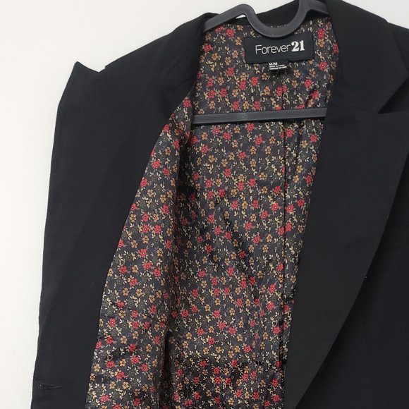 Forever 21 Black Woman's Blazer - Picture 3 of 3